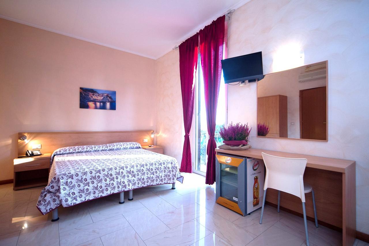Hotel Villa Flora Bogliasco Luaran gambar